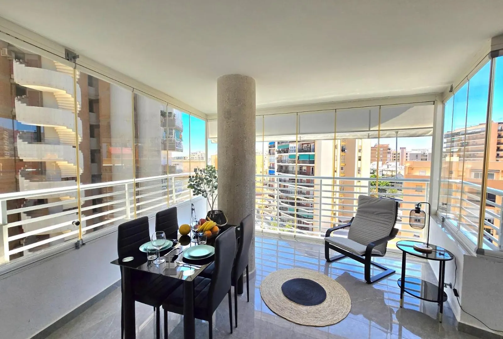 Crystal Elegance City Center Apartment With Seasonal Pool توريمولينوس