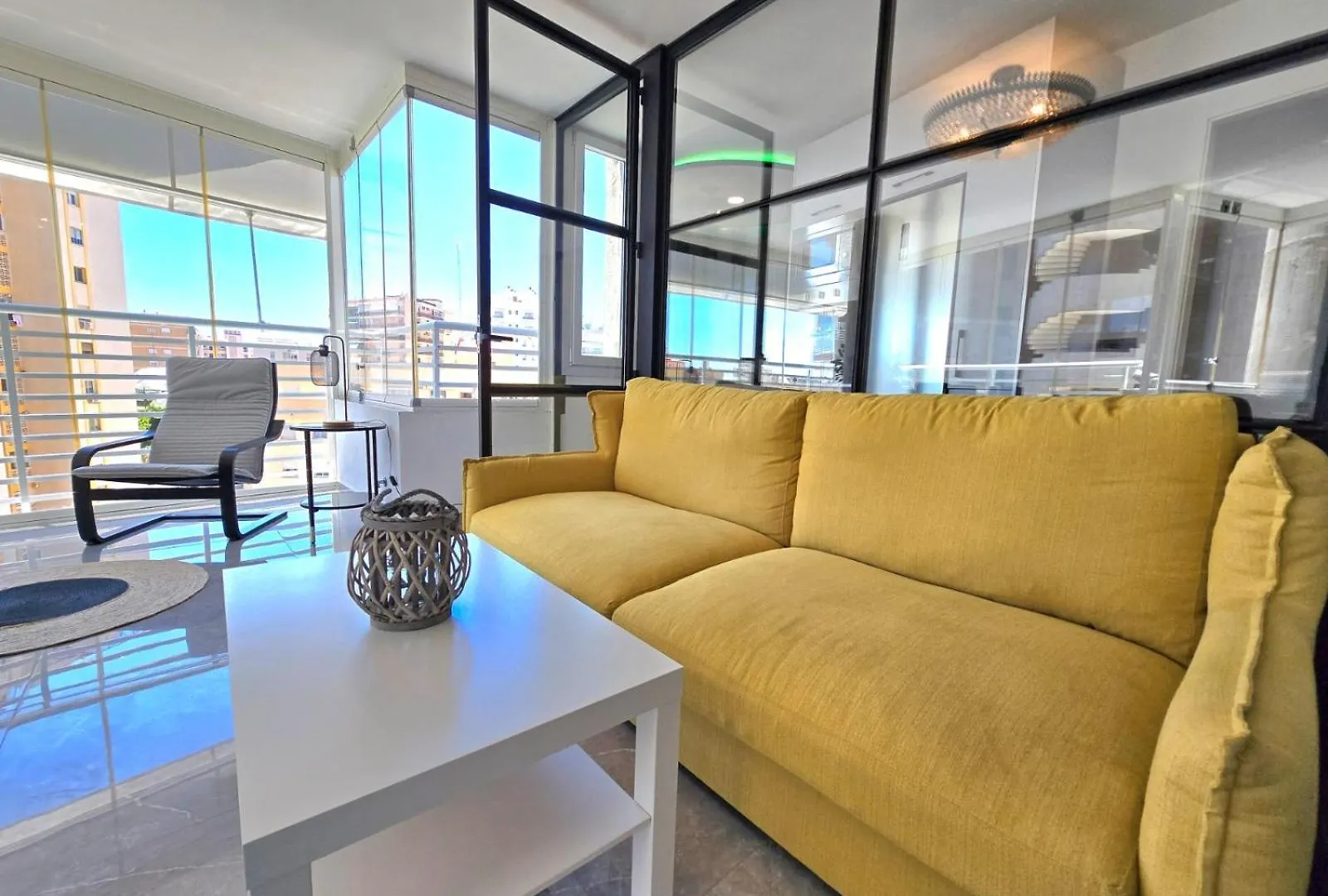 Crystal Elegance City Center Apartment With Seasonal Pool توريمولينوس